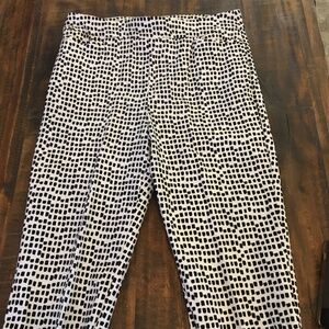 Chicos black & white long Bermuda shorts  sz 1.5 like new